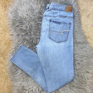 AEO Jeggings light wash size 14